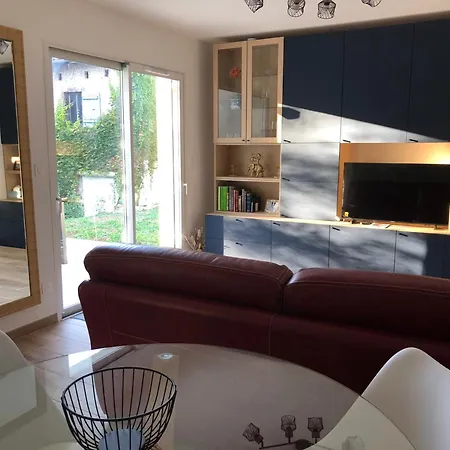 A Castres-saix بيت للعطل سايكس